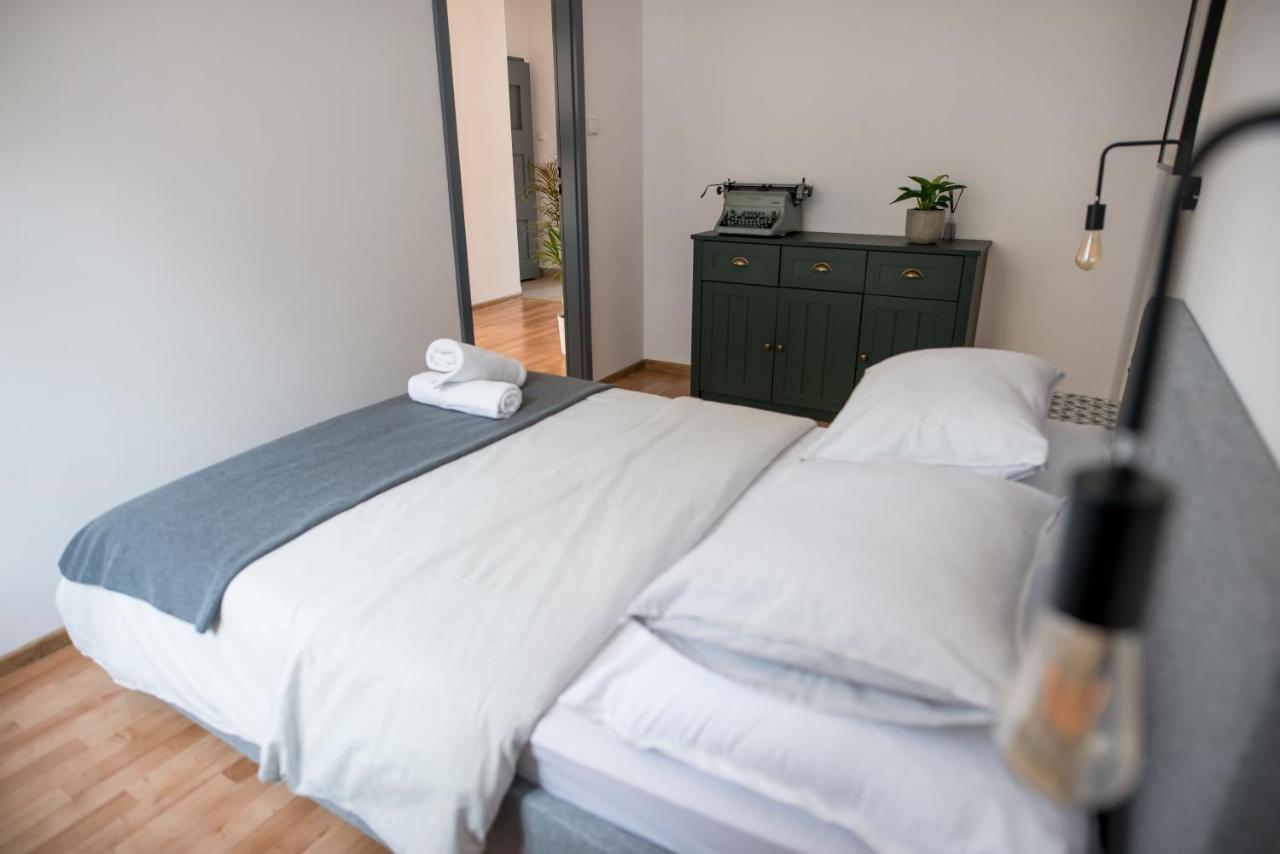 Apartamenty Centrum Biskupiec บิสกูเปียซ ภายนอก รูปภาพ